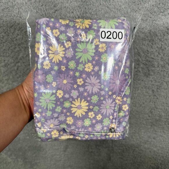 Zara Floral Straight Fit High Waisted Denim Shorts in Lilac size 4 - Picture 13 of 13